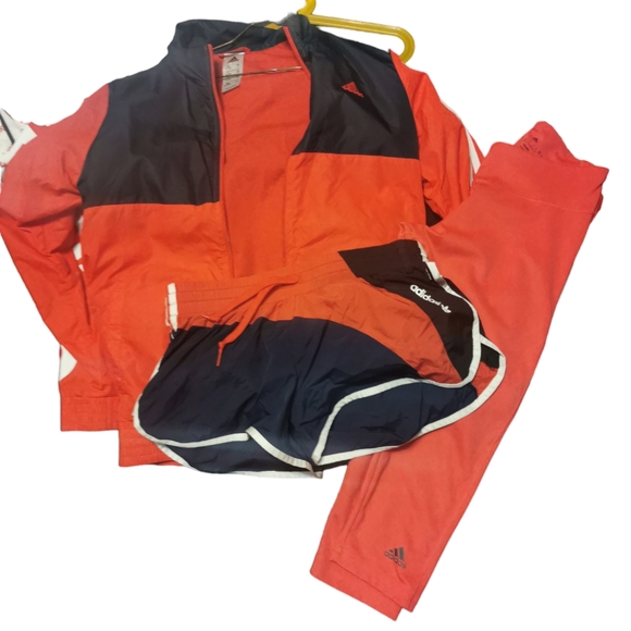 Women's small like new adidas outfits. - Picture 1 of 2